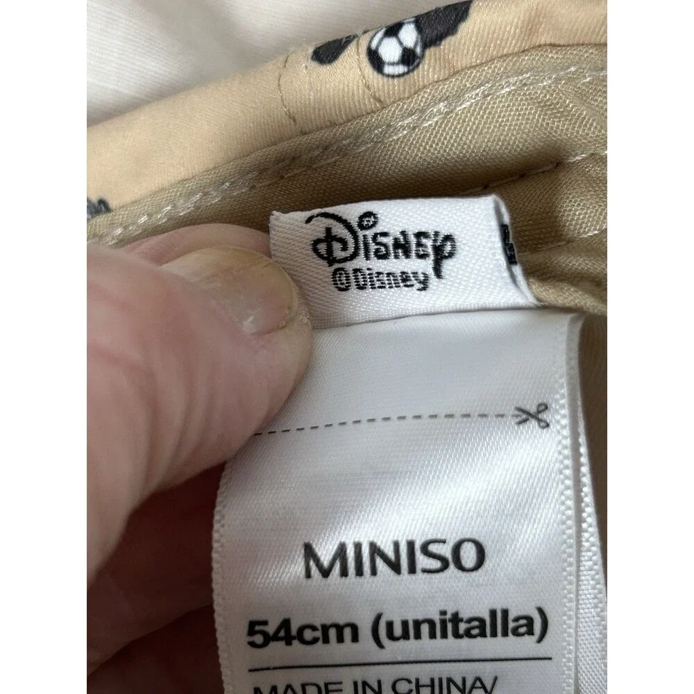 Disney Theme Park Mickey Mouse Soccer player back strap 21 in Miniso Youth cap